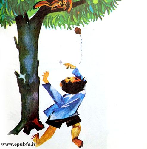 راوی سنگی برداشت و بهطرف مادر و بچهاش انداخت